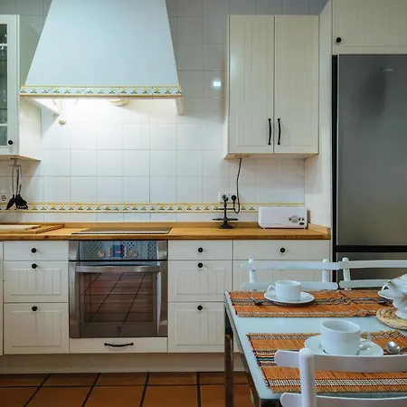 Casa Tiroline * Seville