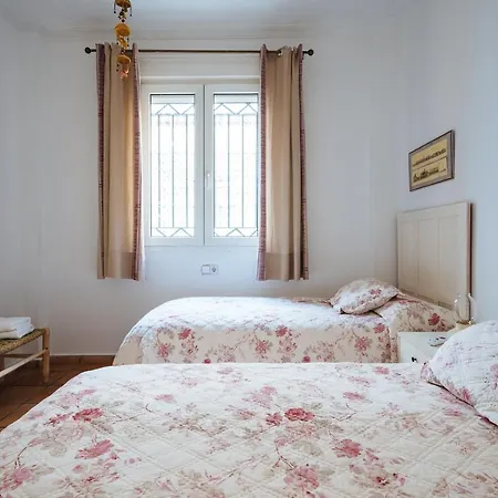 Holiday home Casa Tiroline Seville